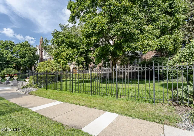 4th image of 2200 Scottwood Ave, Toledo, OH 43620