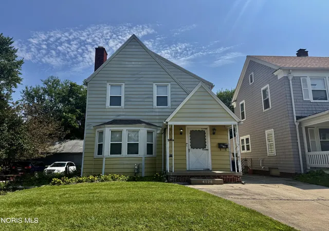 3rd image of 4126 Mayfield Dr, Toledo, OH 43612 | MLS# 10012324