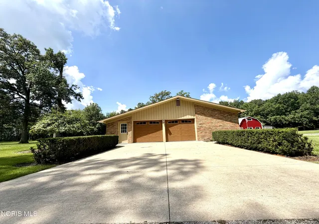 Photo 3 of Single family home for sale at 9521 Road 180, Paulding, OH 45879 | MLS# 10012264 | Listing updated on 2026-09-30