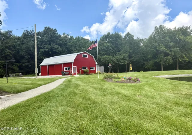 Photo 3 of Single family home for sale at 9521 Road 180, Paulding, OH 45879 | MLS# 10012264 | Listing updated on 2026-09-30