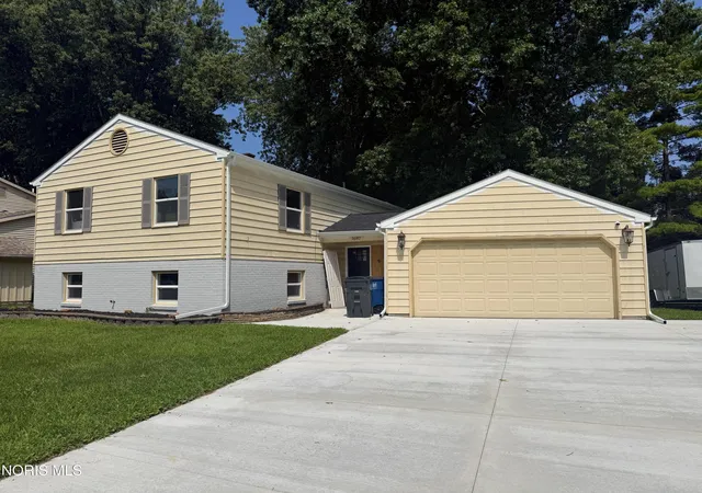 1st image of 1687 Park Forest Dr, Toledo, OH 43614 | MLS# 10012323