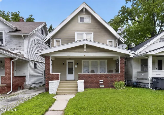 Photo 4 of Single family home for sale at 1938 Cone St, Toledo, OH 43606 | MLS# 10012269 | Listing updated on 2026-08-21
