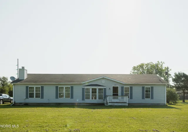 Photo 1 of Sale Pending at 275 S Central St, Sherwood, OH 43556 | MLS# 10012394 | Listing updated on 2026-10-09
