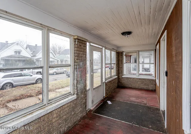 Photo 4 of Single family home for sale at 3412 Maple St, Toledo, OH 43608 | MLS# 10012256 | Listing updated on 2026-09-09