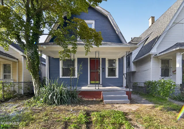 Photo 1 of Single family home for sale at 976 Post St, Toledo, OH 43610 | MLS# 10012271 | Listing updated on 2026-08-28