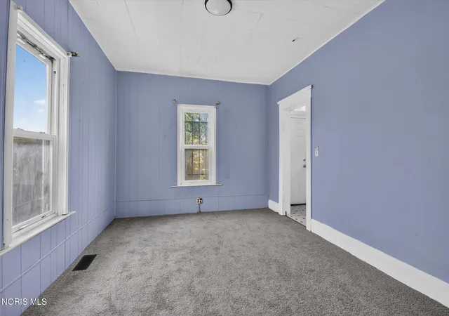 Photo 4 of Single family home for sale at 976 Post St, Toledo, OH 43610 | MLS# 10012271 | Listing updated on 2026-08-28