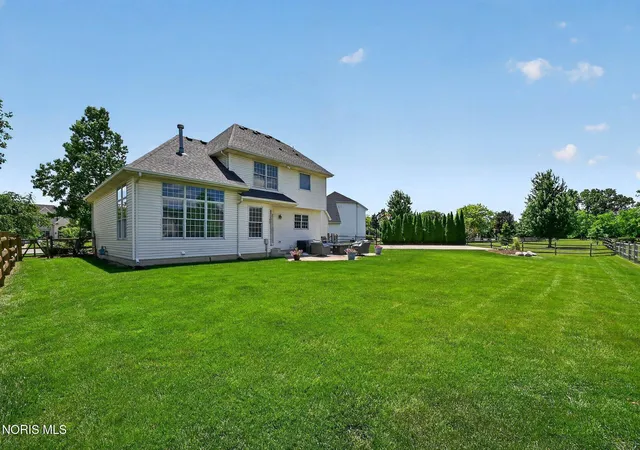 Photo 38 of Sale Pending at 9014 Bear Creek Dr, Sylvania, OH 43560 | MLS# 10012275 | Listing updated on 2026-09-16
