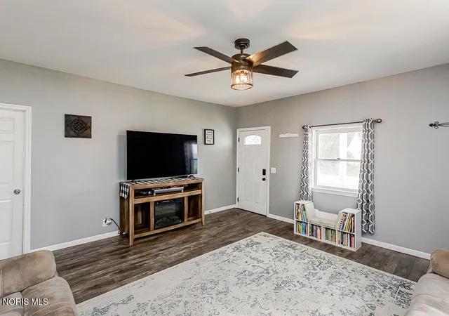 5th image of 320 Lynn St, Fremont, OH 43420 | MLS# 10012270