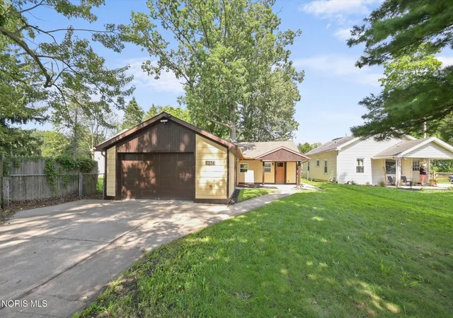 3rd image of 1374 Gage Rd, Toledo, OH 43612 | MLS# 10012296