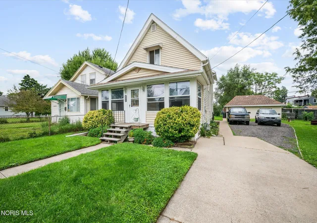Photo 4 of Single family home for sale at 1315 Freedom St, Toledo, OH 43605 | MLS# 10012297 | Listing updated on 2026-09-14