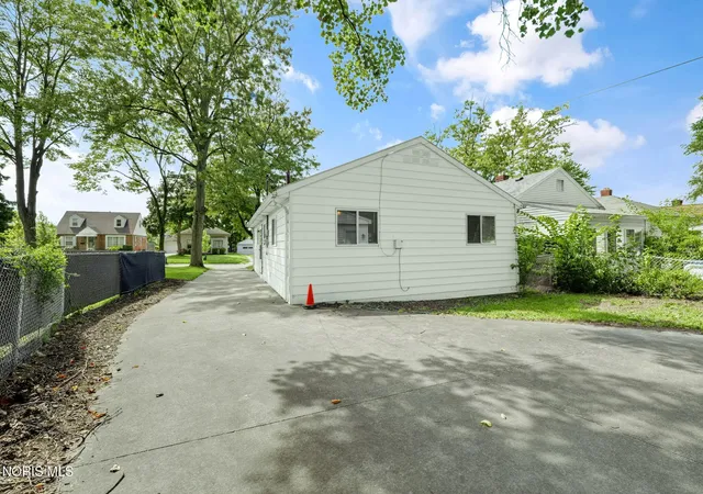 34th image of 3248 Meadowbrook Ct, Toledo, OH 43606 | MLS# 10012305