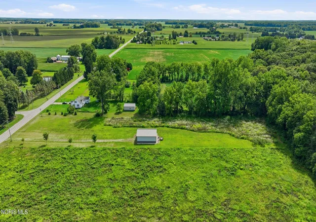 2nd image of 8772 Jeffers Rd, Grand Rapids, OH 43522 | MLS# 10012290