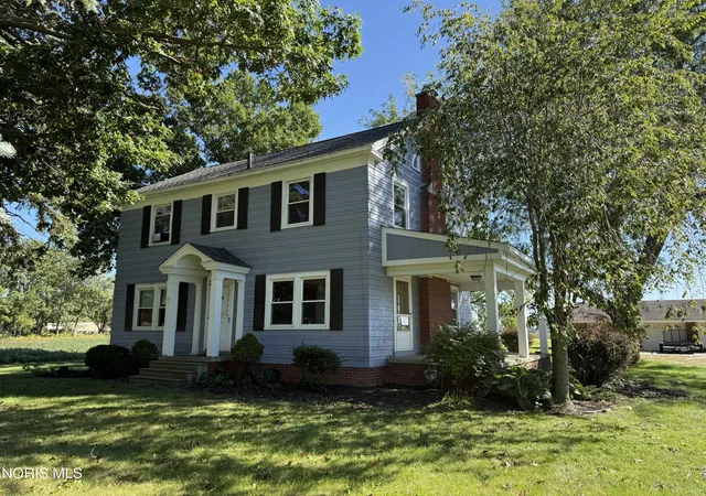 Single family home for sale at 3216 Brown Rd, Oregon, OH 43616 | MLS# 10014842