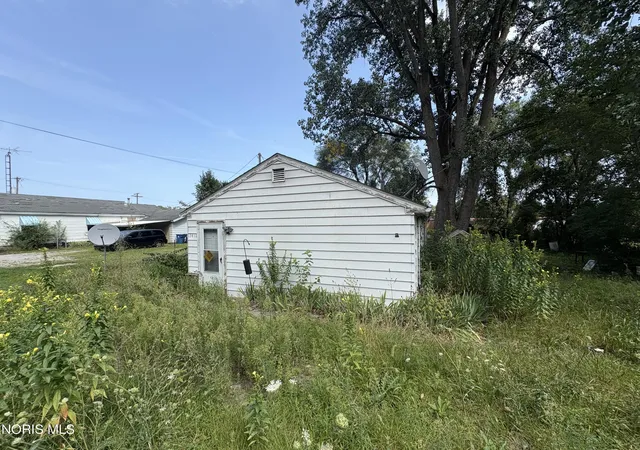 Photo 3 of Sale Pending at 3412 King Rd, Toledo, OH 43617 | MLS# 10012371 | Listing updated on 2026-09-16