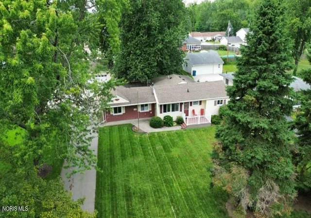 41st image of 165 N Yarrow St, Oregon, OH 43616 | MLS# 10012344