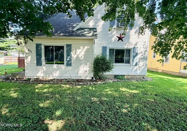 1st image of 211 S Laura St, Payne, OH 45880 | MLS# 10012336