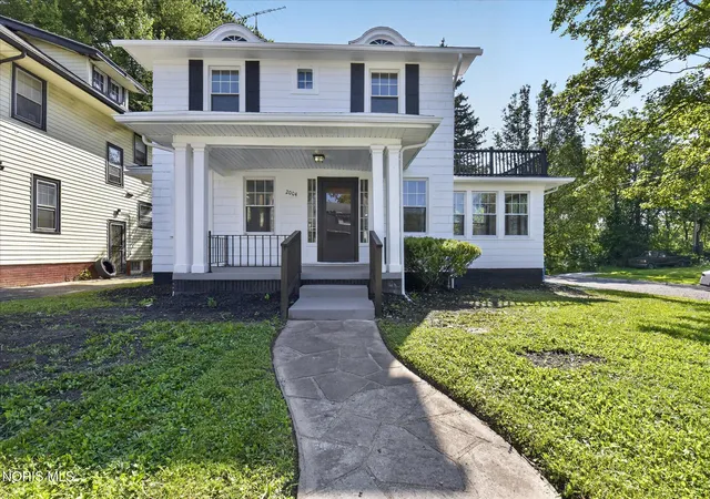 2nd image of 2004 Calumet Ave, Toledo, OH 43607 | MLS# 10012339