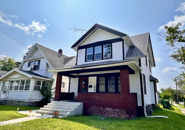 2nd image of 1702 Idaho St, Toledo, OH 43605 | MLS# 10012358