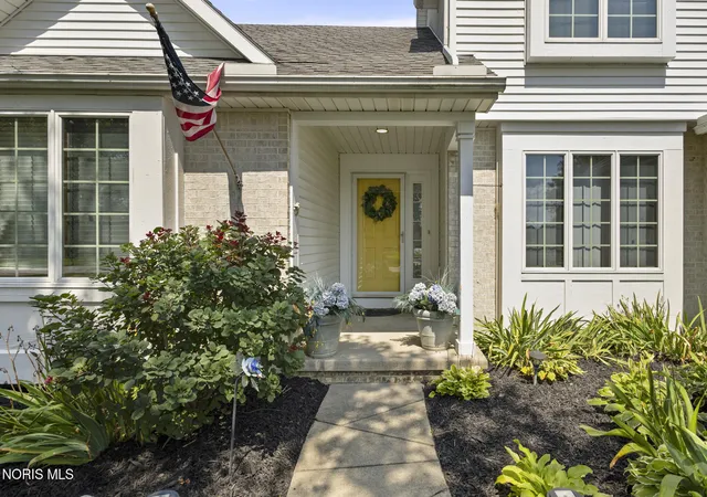 Photo 3 of Single family home for sale at 1492 Eastridge Dr, Waterville, OH 43566 | MLS# 10012363 | Listing updated on 2026-09-23