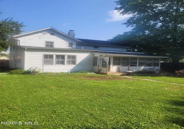 Photo 4 of Single family home for sale at 20405 Locust St, Weston, OH 43569 | MLS# 10012355 | Listing updated on 2026-09-22
