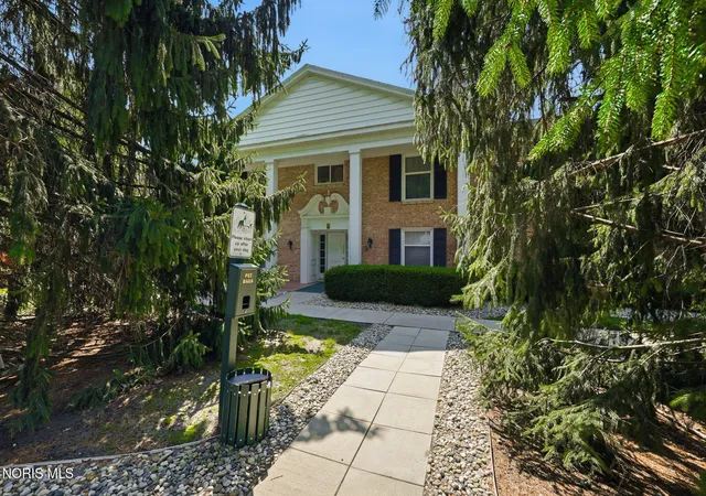Photo 1 of Sale Pending at 4243 W Bancroft St #Apt 101w, Toledo, OH 43615 | MLS# 10012657 | Listing updated on 2026-09-03