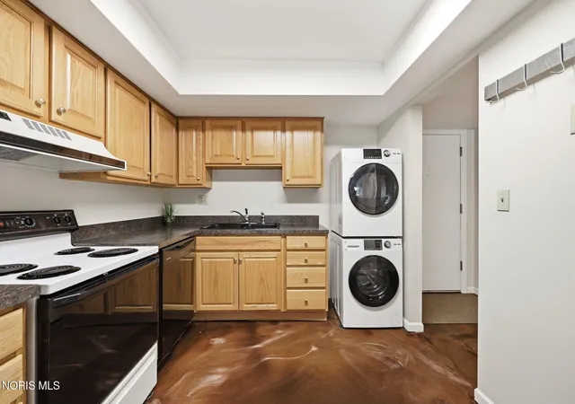 Photo 3 of Sale Pending at 4243 W Bancroft St #Apt 101w, Toledo, OH 43615 | MLS# 10012657 | Listing updated on 2026-09-03