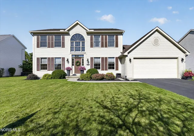 Photo 1 of Single family home for sale at 25095 Belmont Ct, Perrysburg, OH 43551 | MLS# 10012389 | Listing updated on 2026-09-14