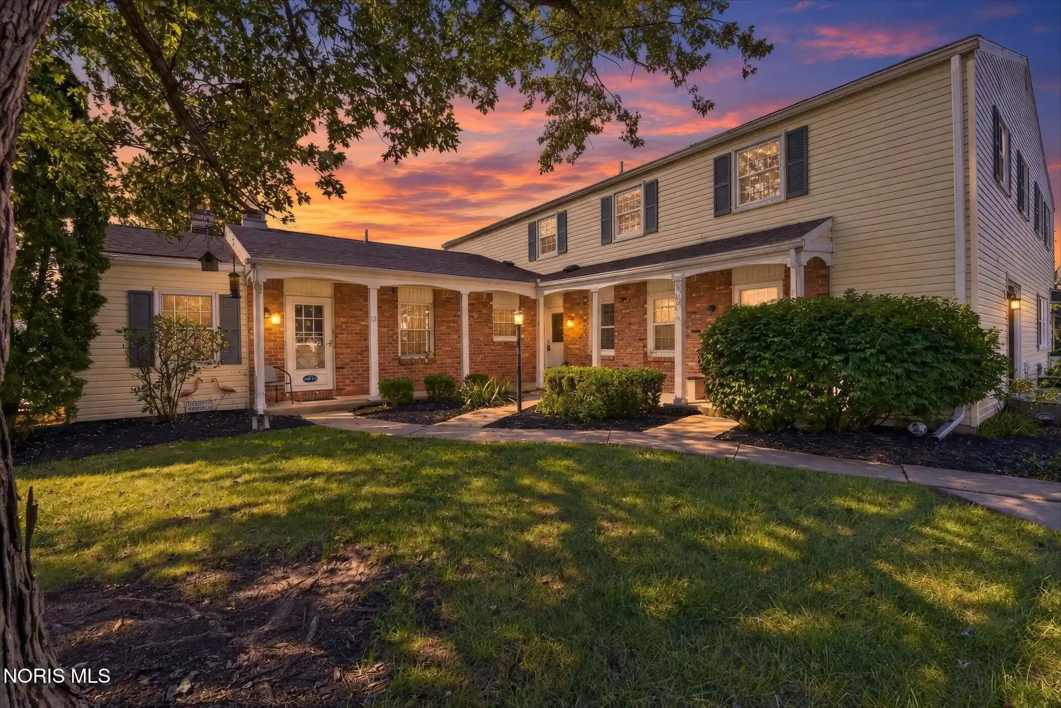 Listing Photo 1 - Condo for sale in 160 Quail Rd located at 160 Quail Rd, Perrysburg, OH 43551 - Unit #18