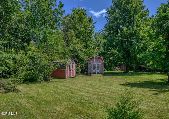 Photo 3 of Sale Pending at 123 Clinton St, Walbridge, OH 43465 | MLS# 10012404 | Listing updated on 2026-09-26