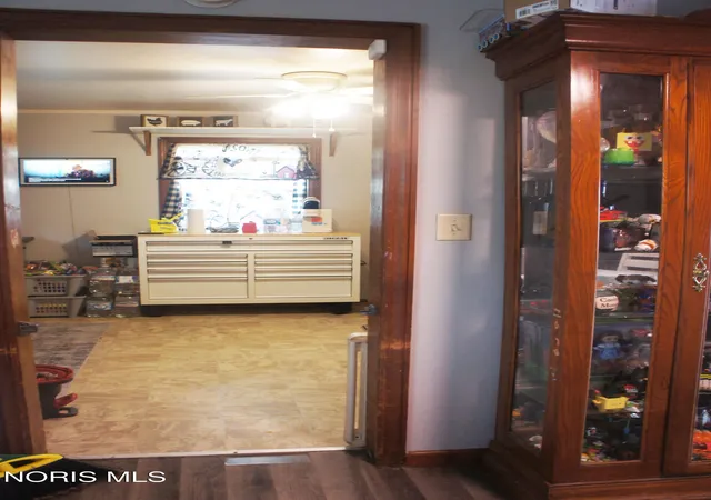 Photo 5 of Single family home for sale at 330 W Lytle St, Fostoria, OH 44830 | MLS# 10012391 | Listing updated on 2026-09-01