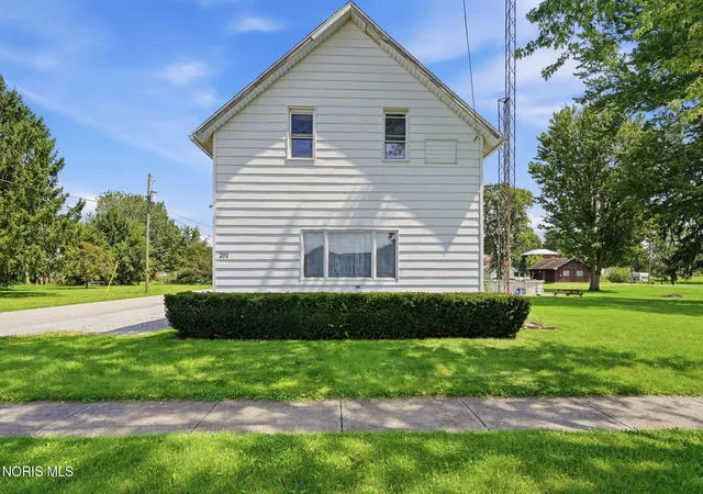 Photo 2 of Single family home for sale at 201 Lincoln St, Mount Cory, OH 45868 | MLS# 10012405 | Listing updated on 2026-09-16