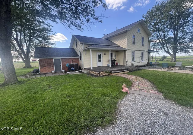 Photo 2 of Sale Pending at 11317 Roachton Rd, Perrysburg, OH 43551 | MLS# 10012409 | Listing updated on 2026-08-31