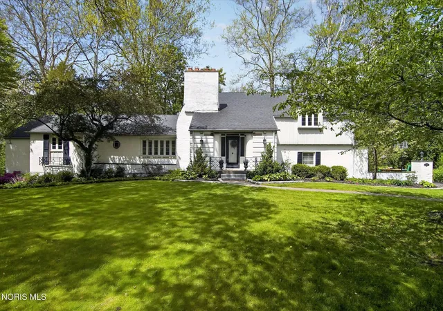 Photo 1 of Single family home for sale at 3700 W Bancroft St, Ottawa Hills, OH 43606 | MLS# 10012426 | Listing updated on 2026-08-25