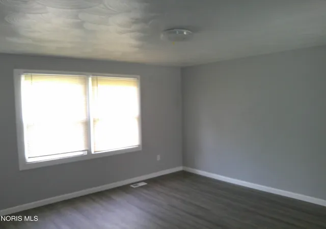 Photo 4 of Single family home for sale at 4415 Cape Ln, Toledo, OH 43615 | MLS# 10012414 | Listing updated on 2026-08-28