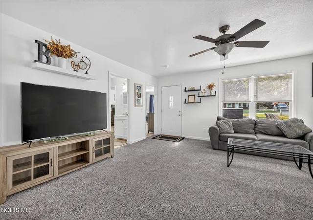 Photo 3 of Single family home for sale at 1922 Christian Ave, Toledo, OH 43613 | MLS# 10012478 | Listing updated on 2026-08-31