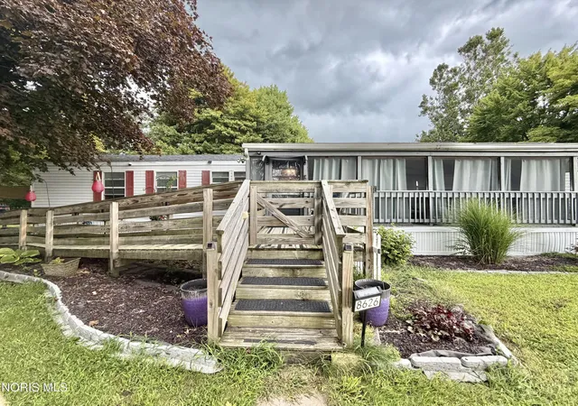 Photo 1 of Sale Pending at 8626 Yawberg Rd, Whitehouse, OH 43571 | MLS# 10012440 | Listing updated on 2026-09-16