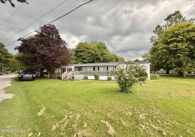 Photo 4 of Sale Pending at 8626 Yawberg Rd, Whitehouse, OH 43571 | MLS# 10012440 | Listing updated on 2026-09-16