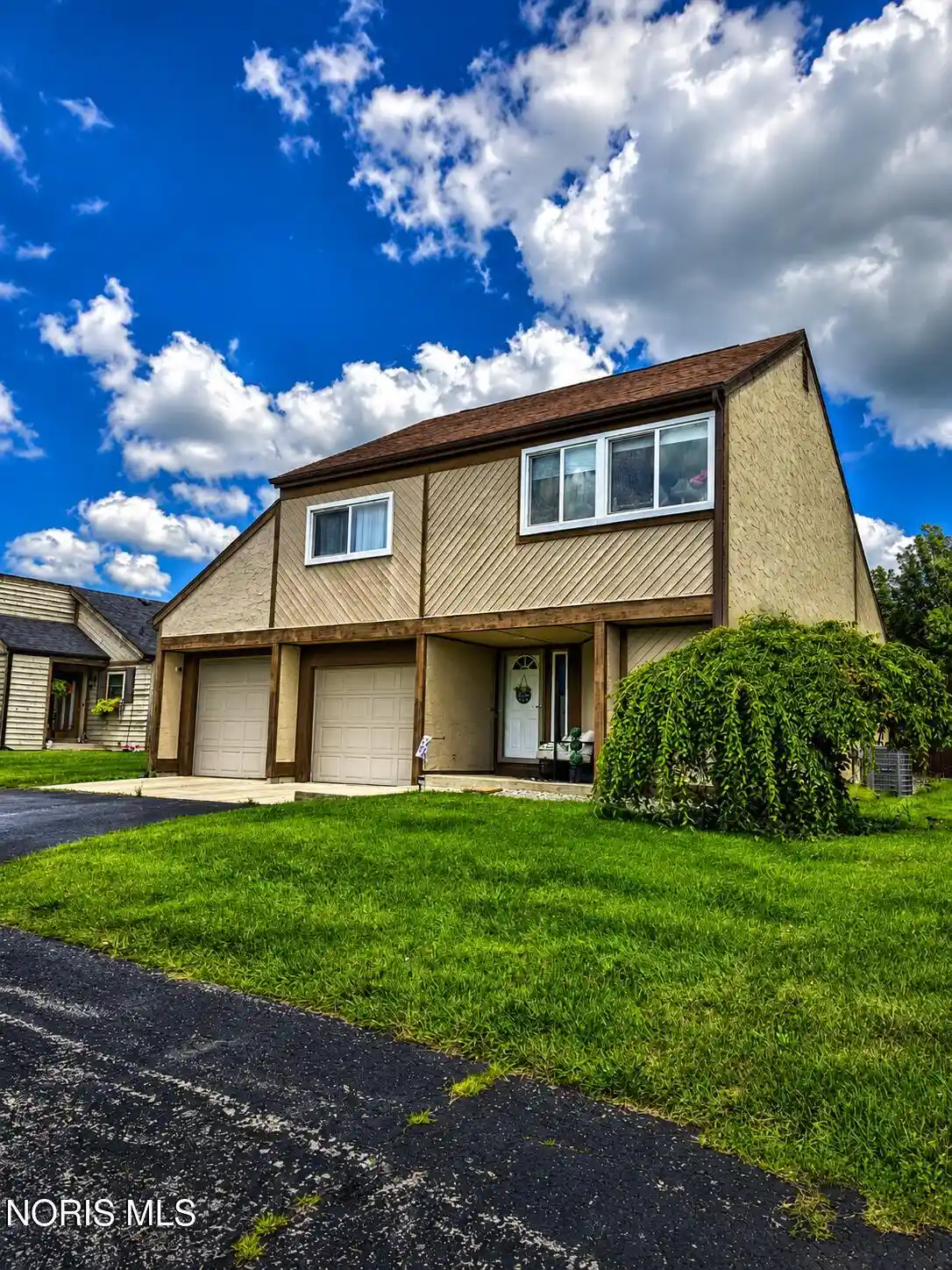 Listing Photo 2 - Condo for sale in 1505 Brand Manor Dr located at 1505 Brand Manor Dr, Findlay, OH 45840 - Unit 1505 Brand Manor Dr