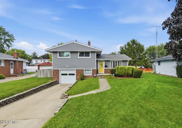 Photo 1 of Single family home for sale at 5326 Grosse Point Pkwy, Toledo, OH 43611 | MLS# 10012428 | Listing updated on 2026-08-31
