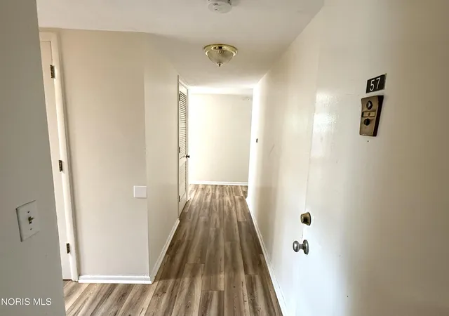 Listing Photo 3 - Condo for sale in building located at 3217 Glanzman Rd, Toledo, OH 43614 - Unit #Unit 57x