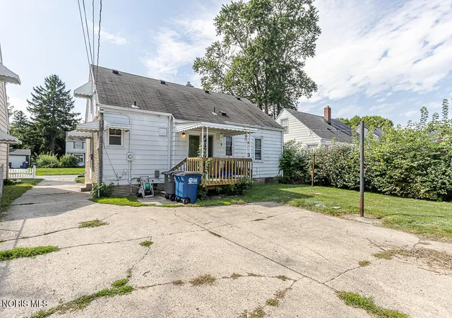 Photo 29 of Sale Pending at 3108 Ravenwood Blvd, Toledo, OH 43614 | MLS# 10012451 | Listing updated on 2026-09-09