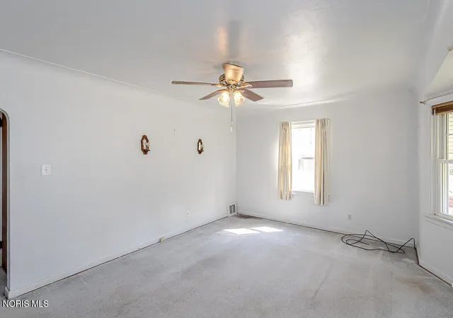 Photo 3 of Sale Pending at 3108 Ravenwood Blvd, Toledo, OH 43614 | MLS# 10012451 | Listing updated on 2026-09-09