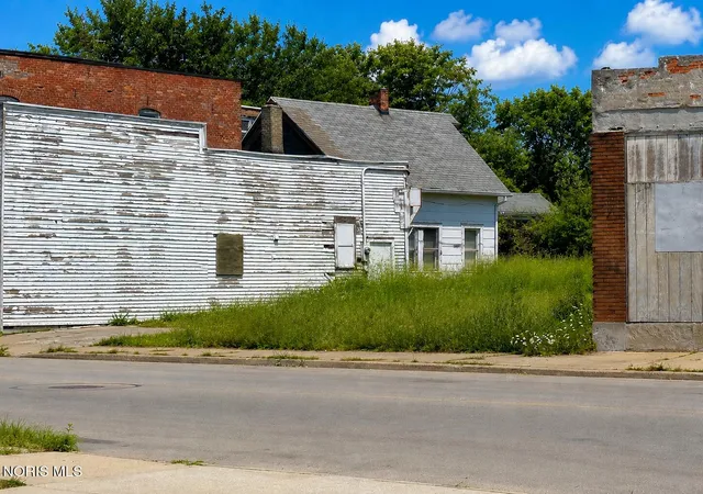 Photo 1 of Land for sale at 2739 Lagrange St, Toledo, OH 43608 | MLS# 10012473 | Listing updated on 2026-09-01