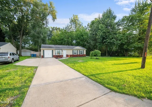 Photo 2 of Single family home for sale at 6621 Hill Ave, Toledo, OH 43615 | MLS# 10012453 | Listing updated on 2026-09-06