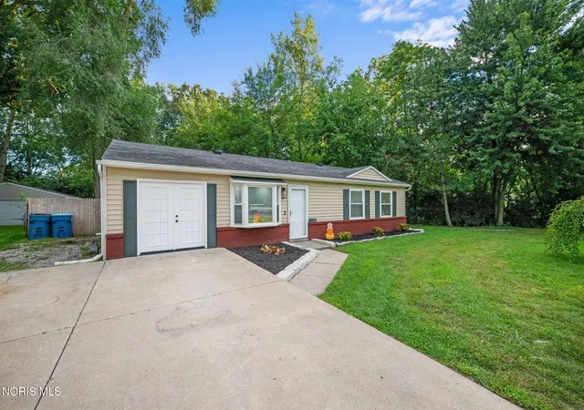 Photo 3 of Single family home for sale at 6621 Hill Ave, Toledo, OH 43615 | MLS# 10012453 | Listing updated on 2026-09-06