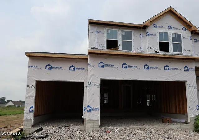 Photo 3 of Single family home for sale at 2140 Ellen Dr, Holland, OH 43528 | MLS# 10012456 | Listing updated on 2026-09-08