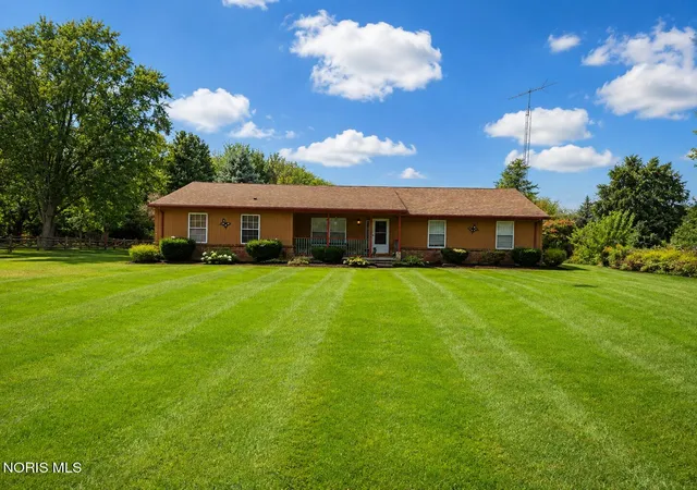 Photo 1 of Sale Pending at 3905 County Road 2, Swanton, OH 43558 | MLS# 10012463 | Listing updated on 2026-09-17