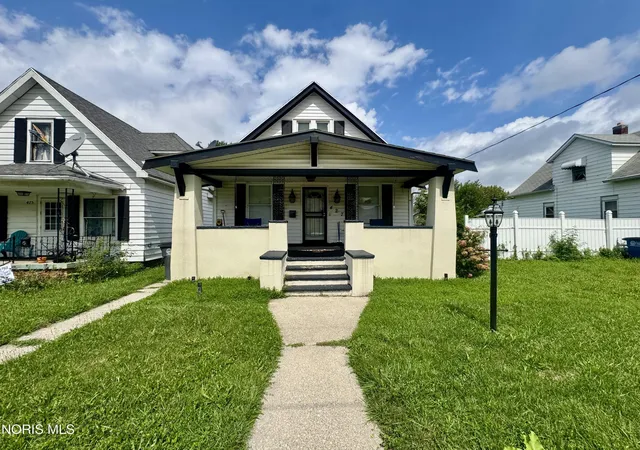 Photo 2 of Single family home for sale at 427 E Weber St, Toledo, OH 43608 | MLS# 10012515 | Listing updated on 2026-08-26