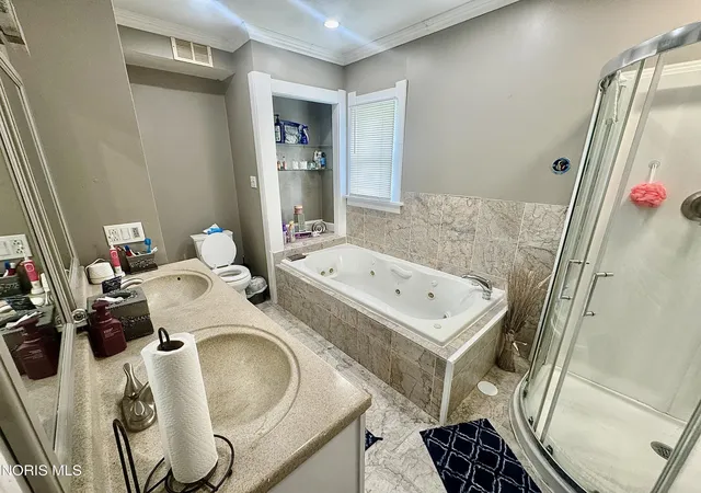 Photo 4 of Single family home for sale at 427 E Weber St, Toledo, OH 43608 | MLS# 10012515 | Listing updated on 2026-08-26