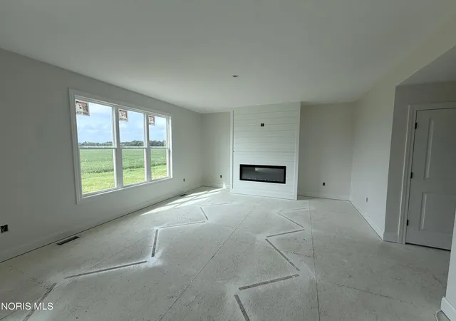 Photo 2 of Single family home for sale at 9841 Featherwood Ln, Sylvania, OH 43560 | MLS# 10012477 | Listing updated on 2026-08-30